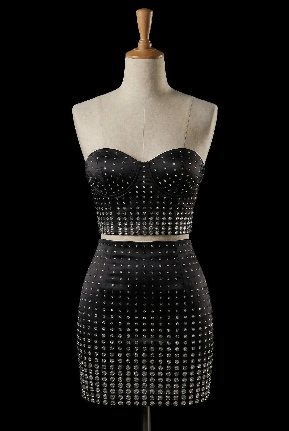 Tekstil kumaşına taş baskı - Hotfix rhinestone dizayn detay